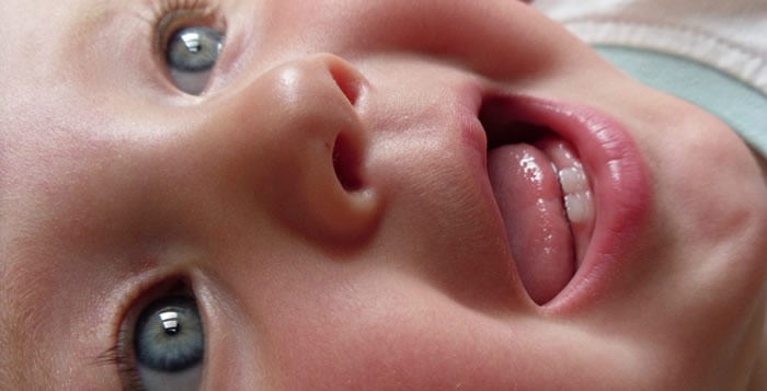 Homeopatie a prořezávání zoubků